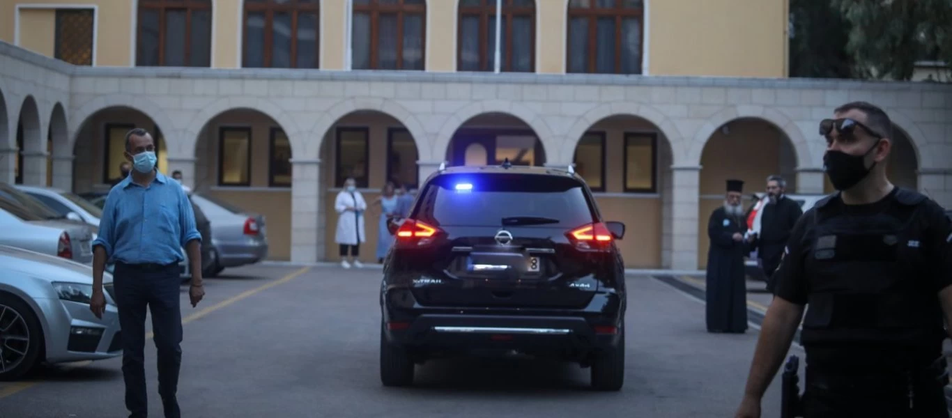 Επίθεση με καυστικό υγρό στη Μονή Πετράκη: Εξιτήριο από το «Γ.Γεννηματάς» για τους τέσσερις Μητροπολίτες